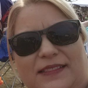 Meet your Posher, Traci